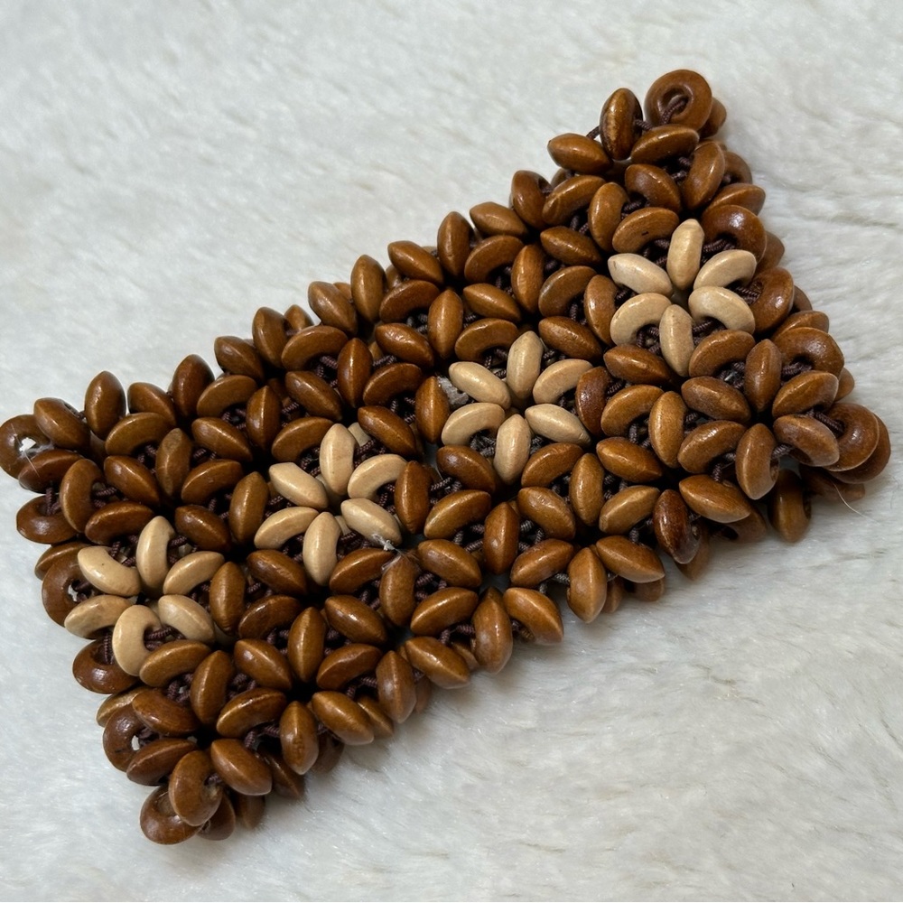 HANDMADE ARTISAN CRAFTED BROWN AND IVORY COLORED BEADED BRACELET OS